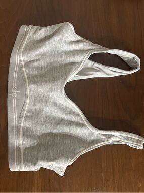 ALO Yoga Light Gray Seamless Racerback Sports Bra & leggings